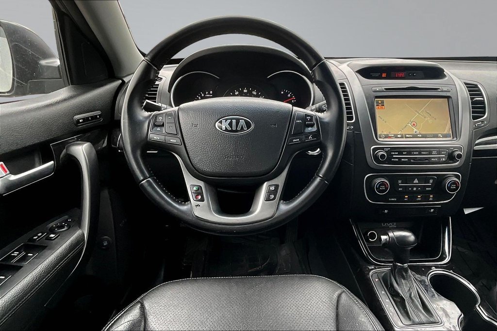 Used 2014 Black Kia EX image 8