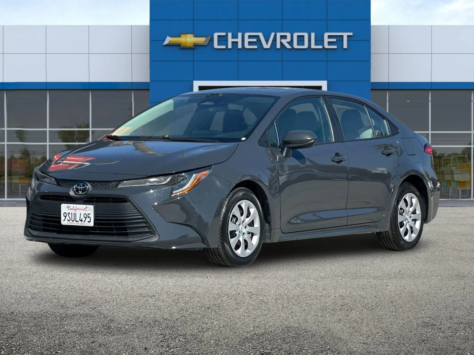 Used 2023  Toyota LE image 8
