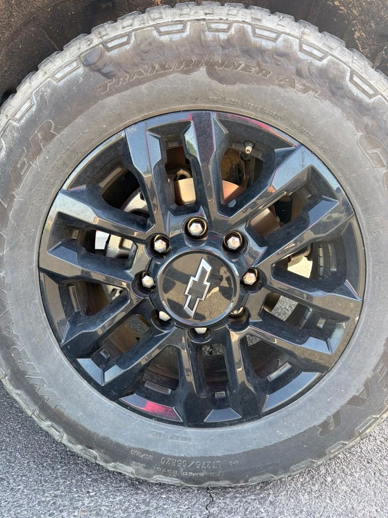 Used 2025 Gray Chevrolet Custom image 26