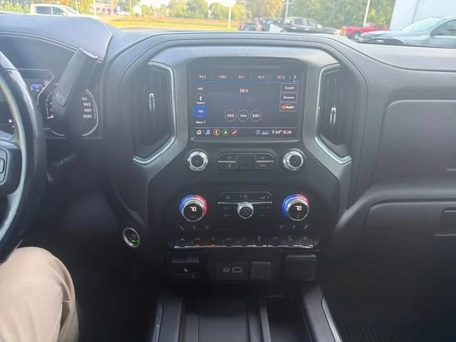 Used 2020 Onyx Black GMC Denali image 21