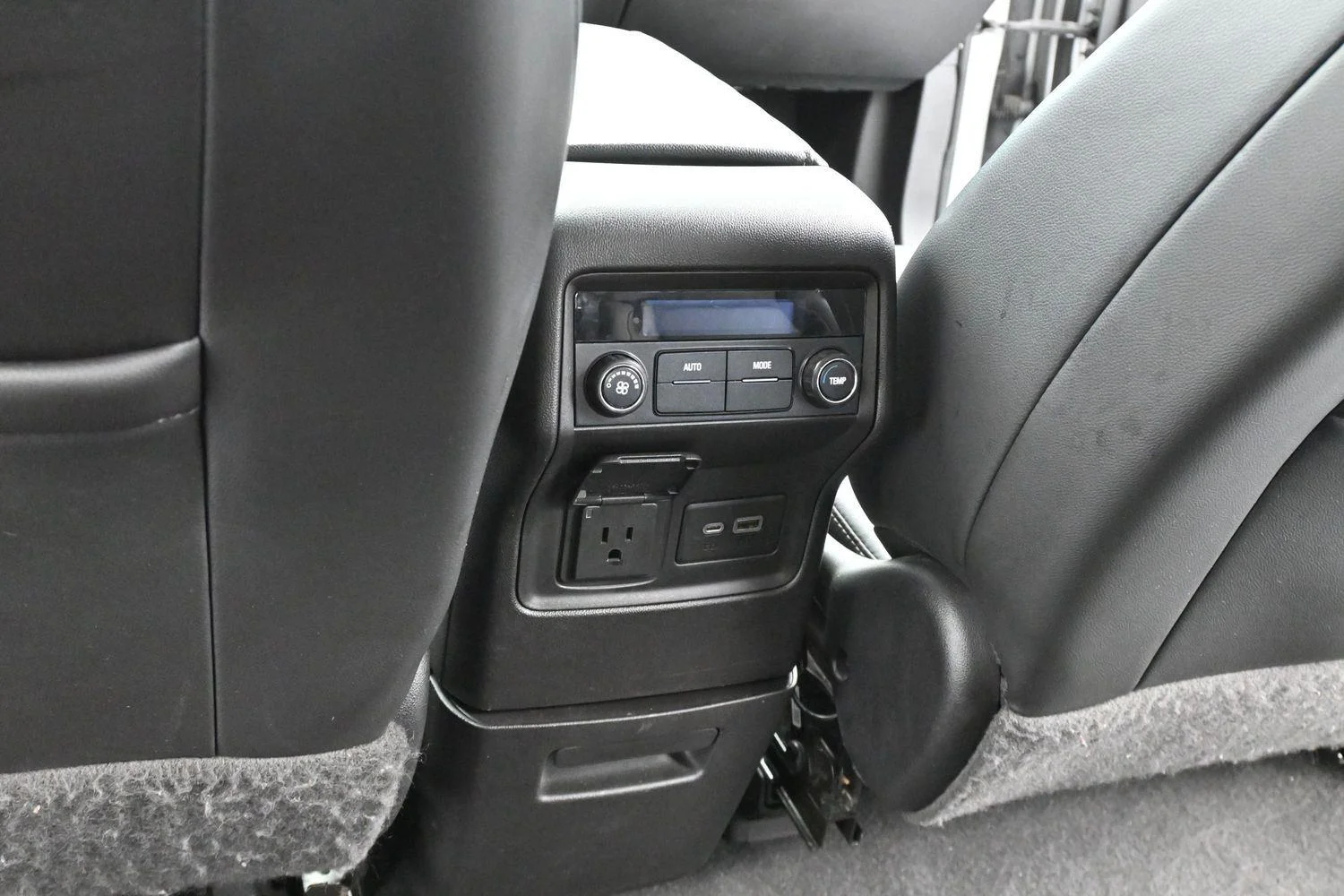 Used 2020 Quicksilver Metallic GMC SLT image 31