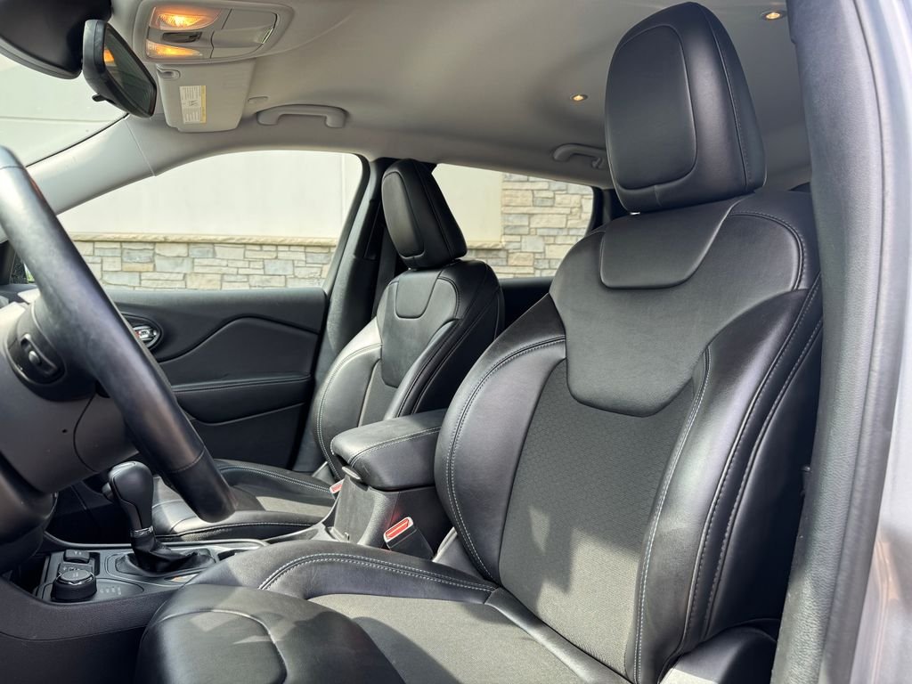 2021 Jeep Cherokee Latitude Plus - Photo 26