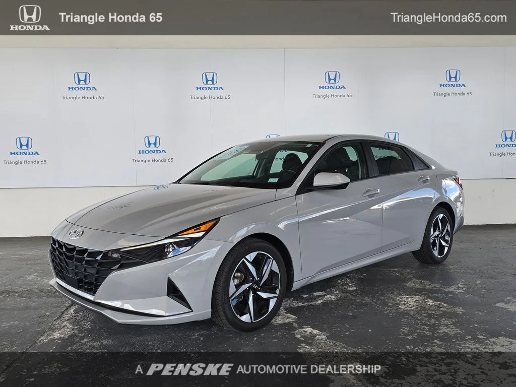 2023 Hyundai Elantra's photo