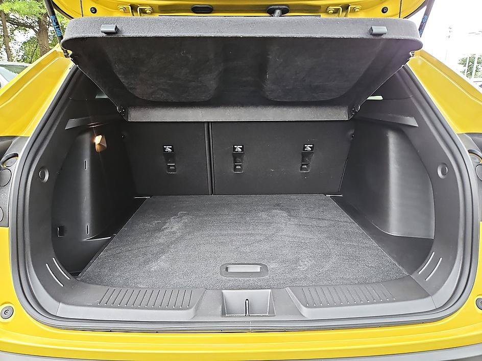 Used 2025 Nitro Yellow Metallic Chevrolet 2RS image 11