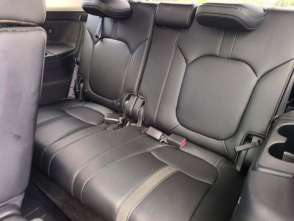Used 2024 Modern Steel Metallic Honda Touring image 31
