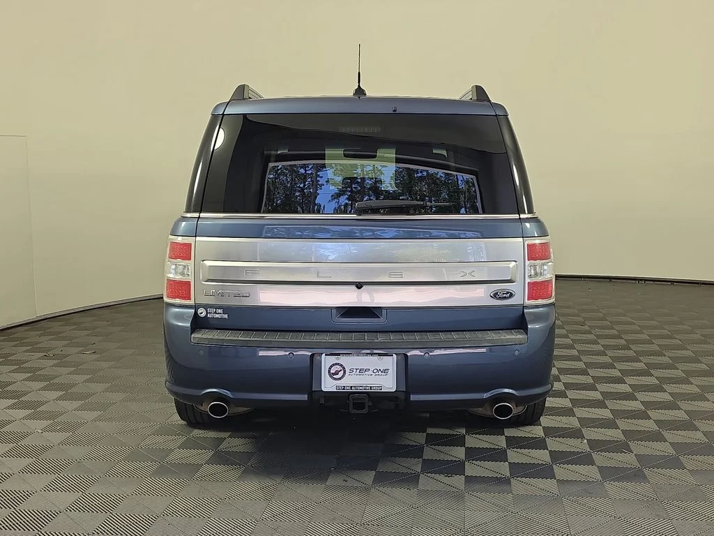 Used 2018 Blue Ford Limited image 6