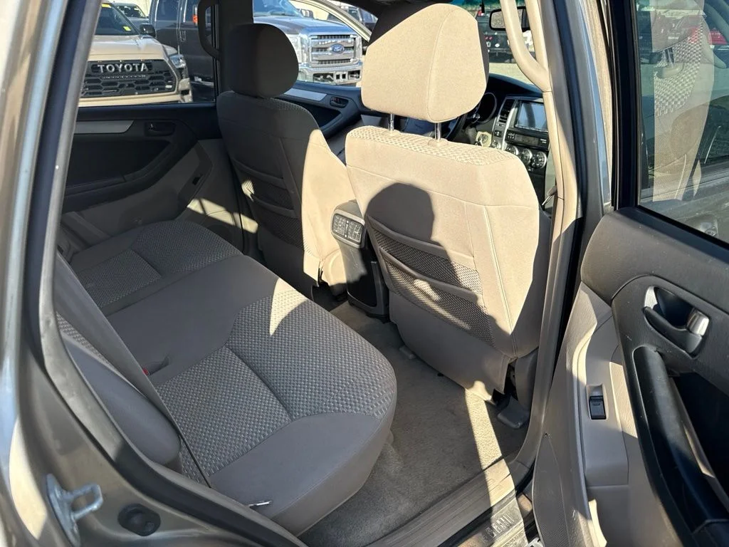 Used 2008 Beige Toyota SR5 image 28