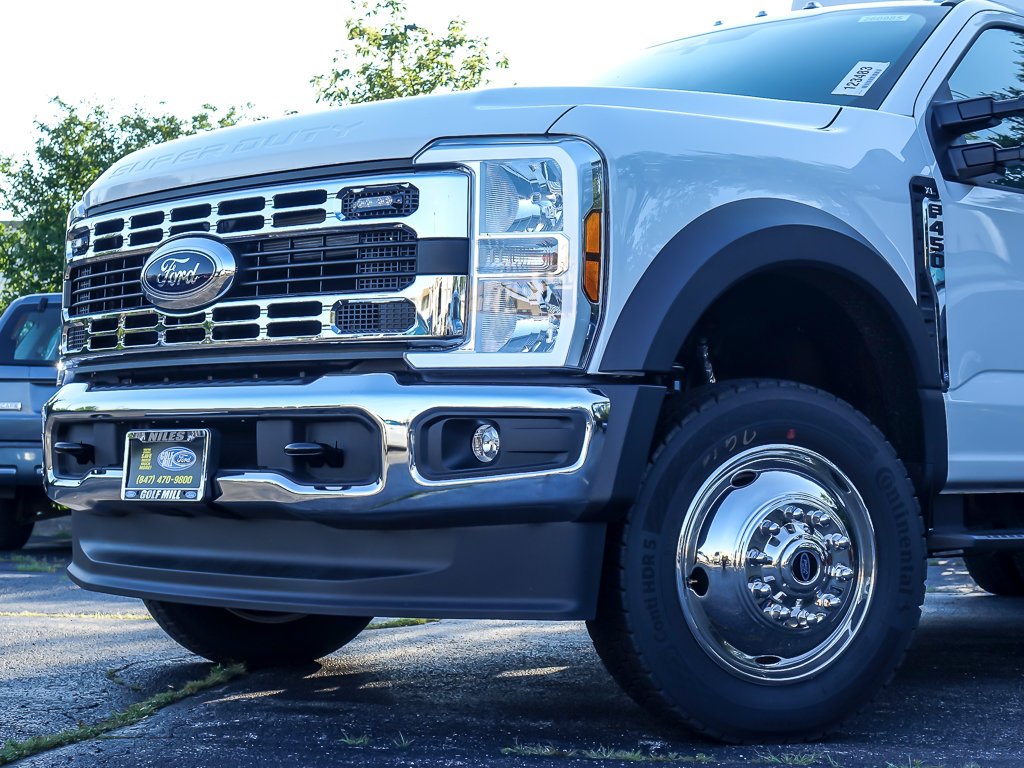 New 2026 Oxford White Ford 11' KUV image 8