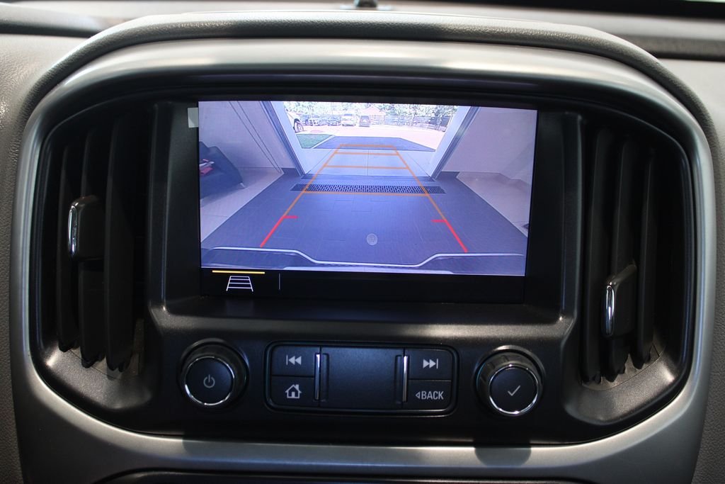 Used 2020 White Chevrolet LT image 18