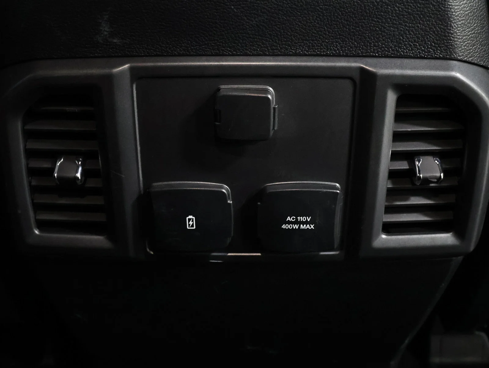 Certified Used 2018 Shadow Black Ford XLT image 27