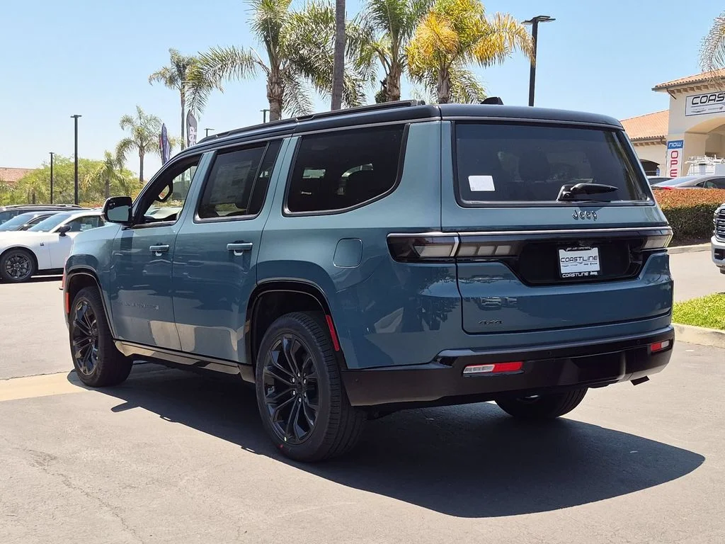 New 2026 Steel Blue Exterior Paint Jeep Summit Reserve image 7