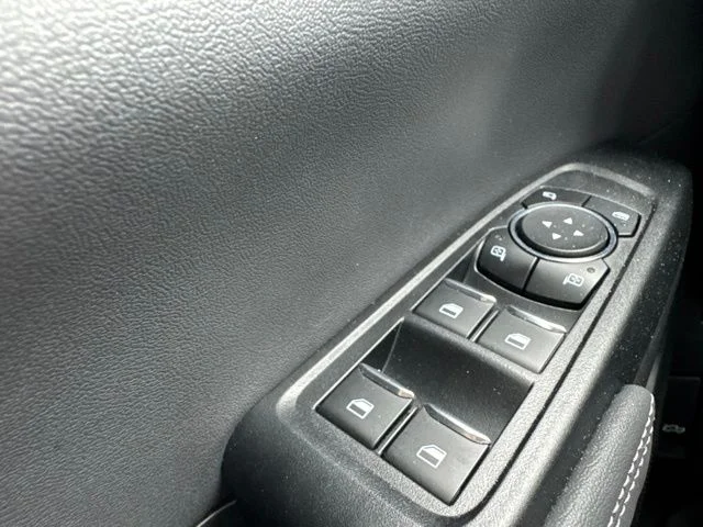 Used 2025 White Ford Lariat image 21