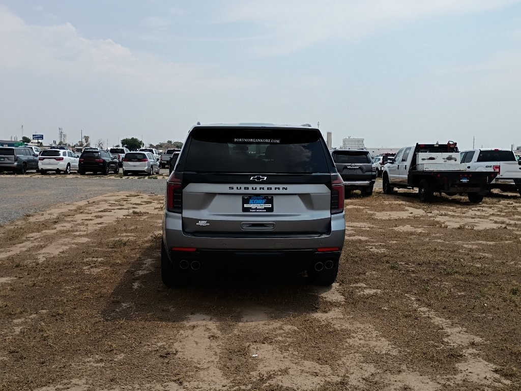 Used 2025 Gray Chevrolet Z71 image 4