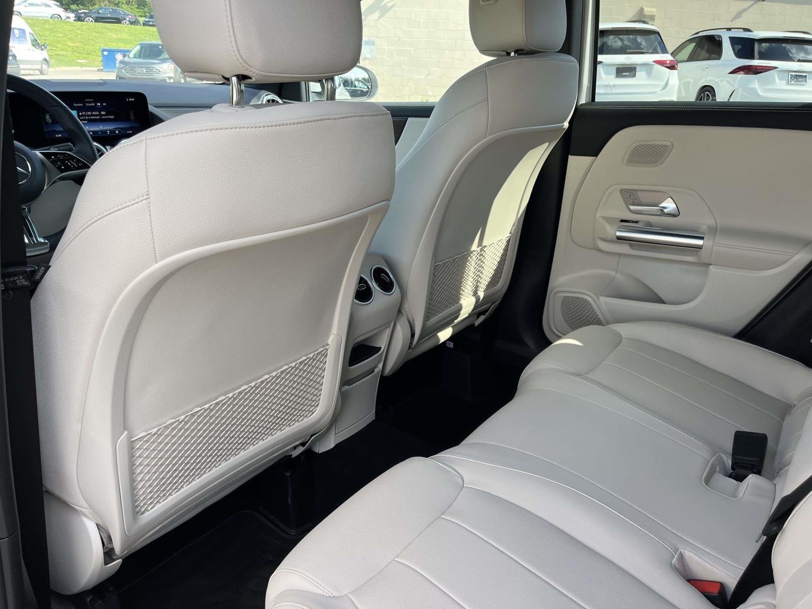 Used 2026 Polar White Mercedes-Benz GLA 250 image 20