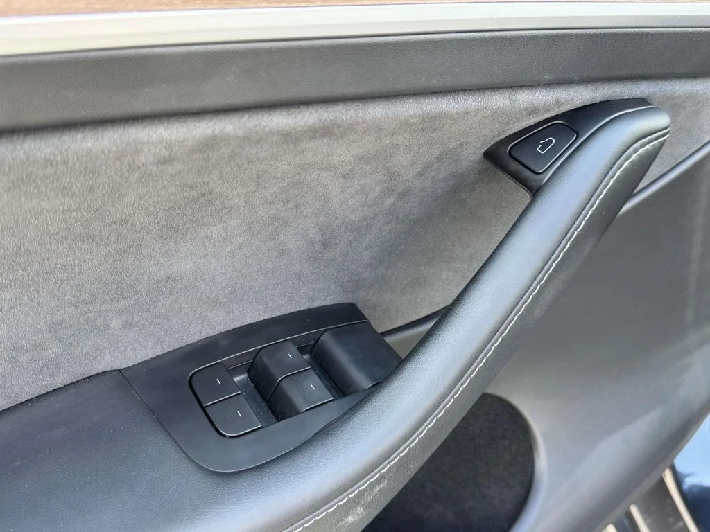 Used 2025 Stealth Gray Tesla Long Range image 27