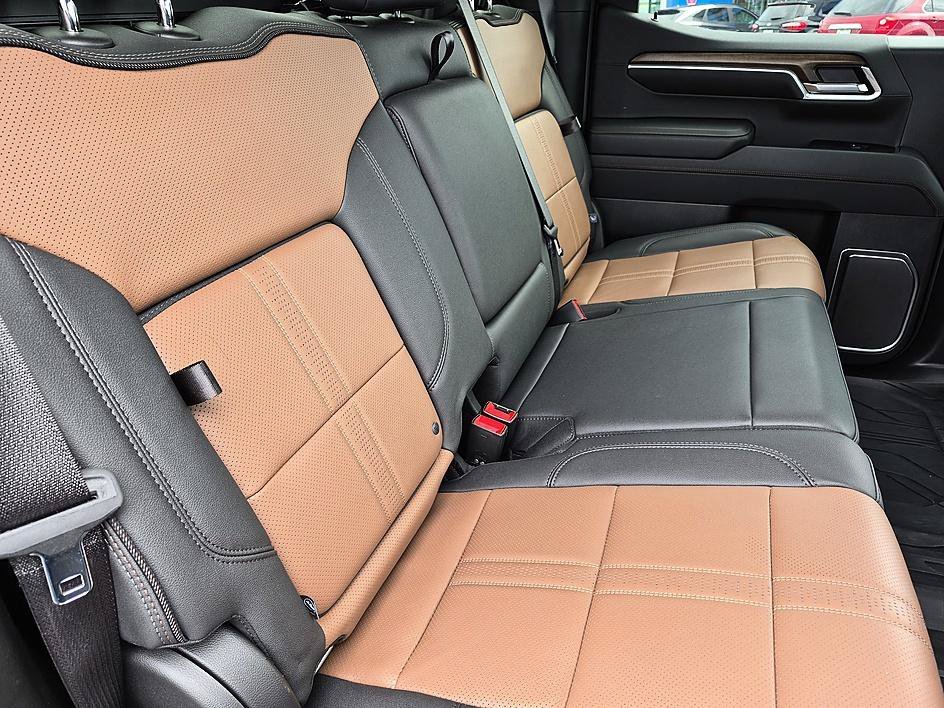 Used 2025 Sterling Gray Metallic Chevrolet High Country image 33