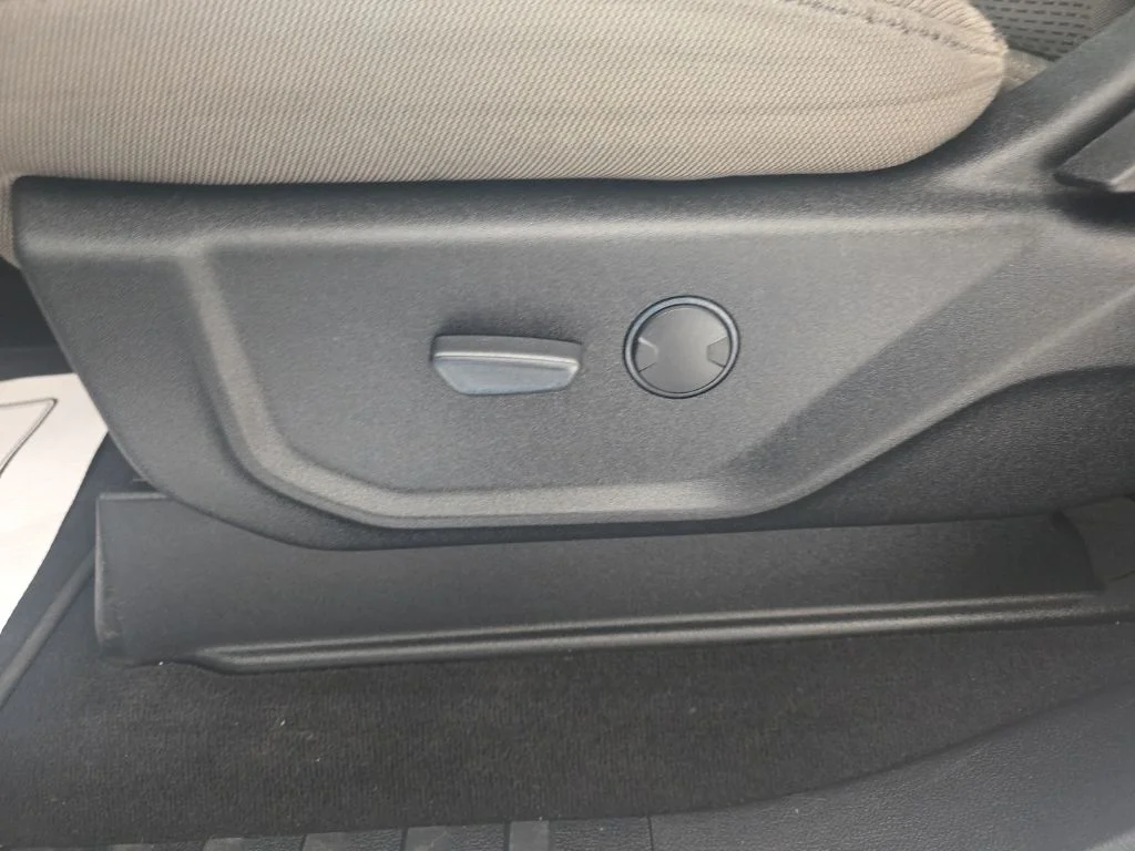 Used 2021 Oxford White Ford XLT image 16