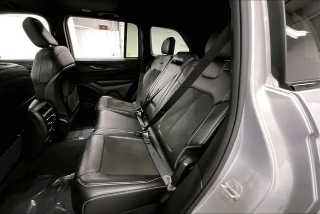 2024 Jeep Grand Cherokee Altitude - Photo 25