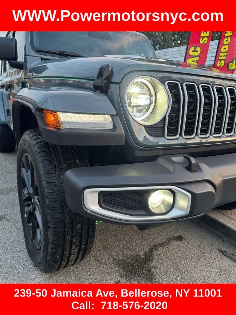 Used 2025 Gray Jeep Sahara 4xe image 12