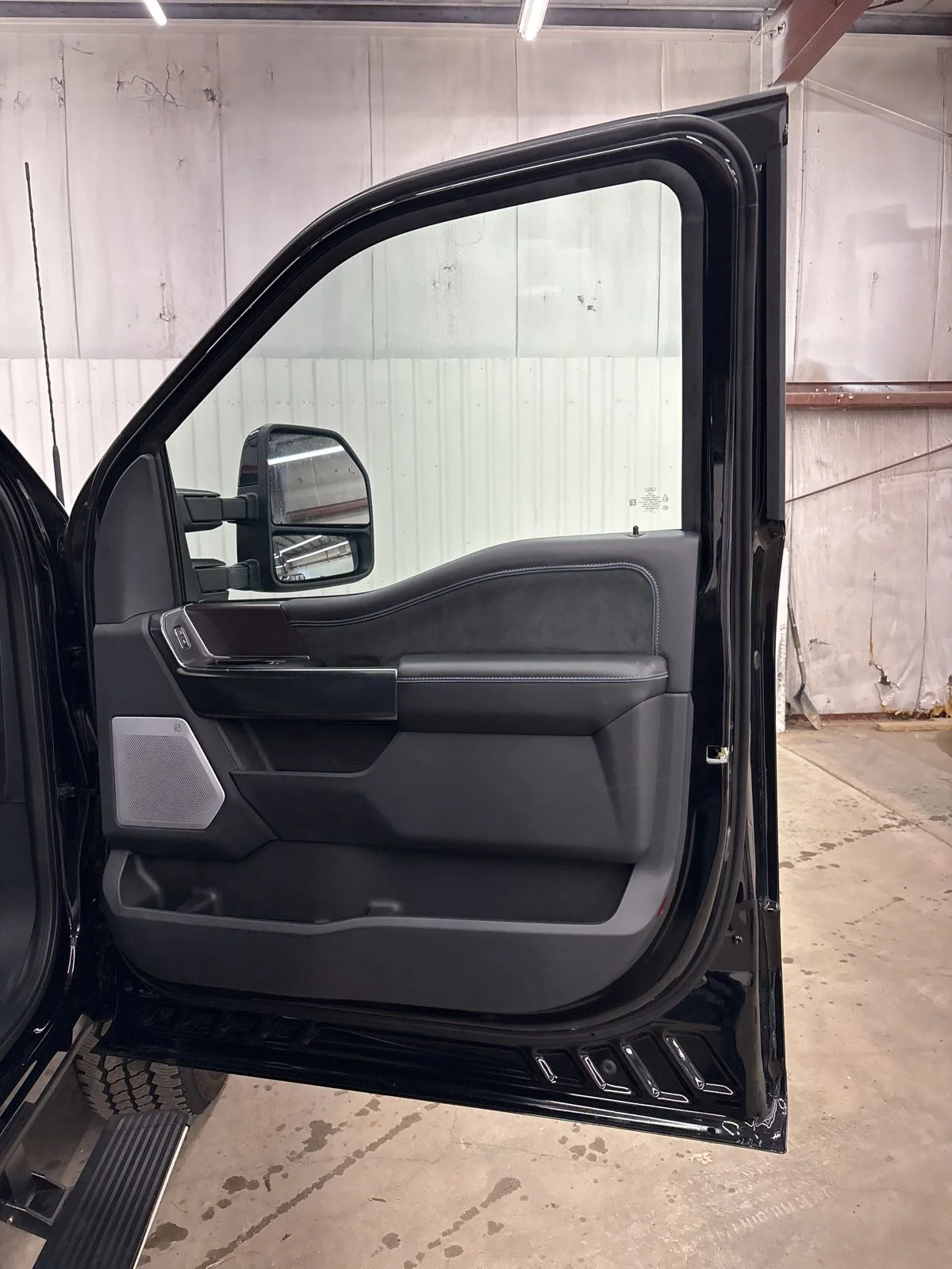 2026 Ford F-350 Super Duty Platinum - Photo 19