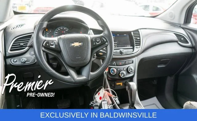 Used 2020 SUMMIT WHITE Chevrolet LT image 12