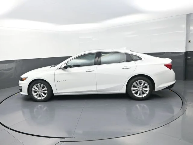 Used 2024 White Chevrolet LT image 4