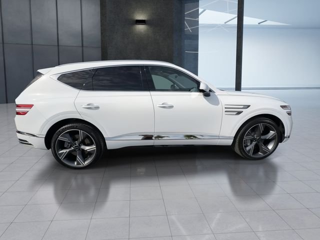 Used 2025 White Genesis 3.5T Prestige image 9