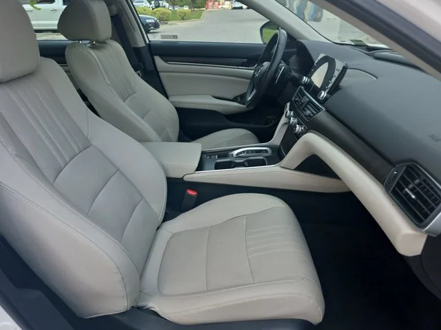 Used 2021  Honda Touring 2.0T image 11