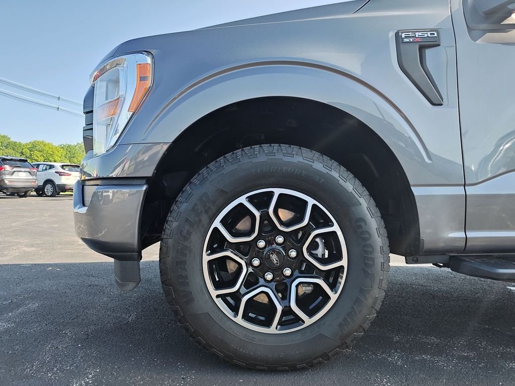 Used 2022 Gray Ford XL image 10