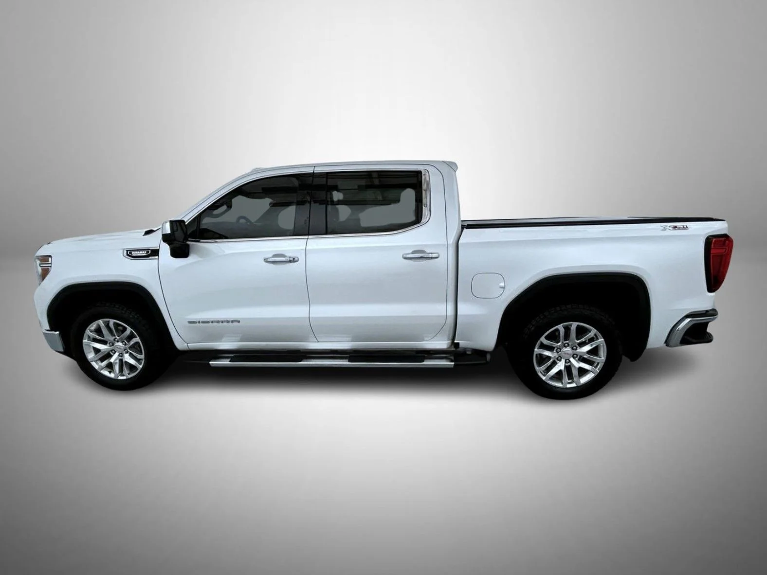 Used 2021 White GMC SLT image 8