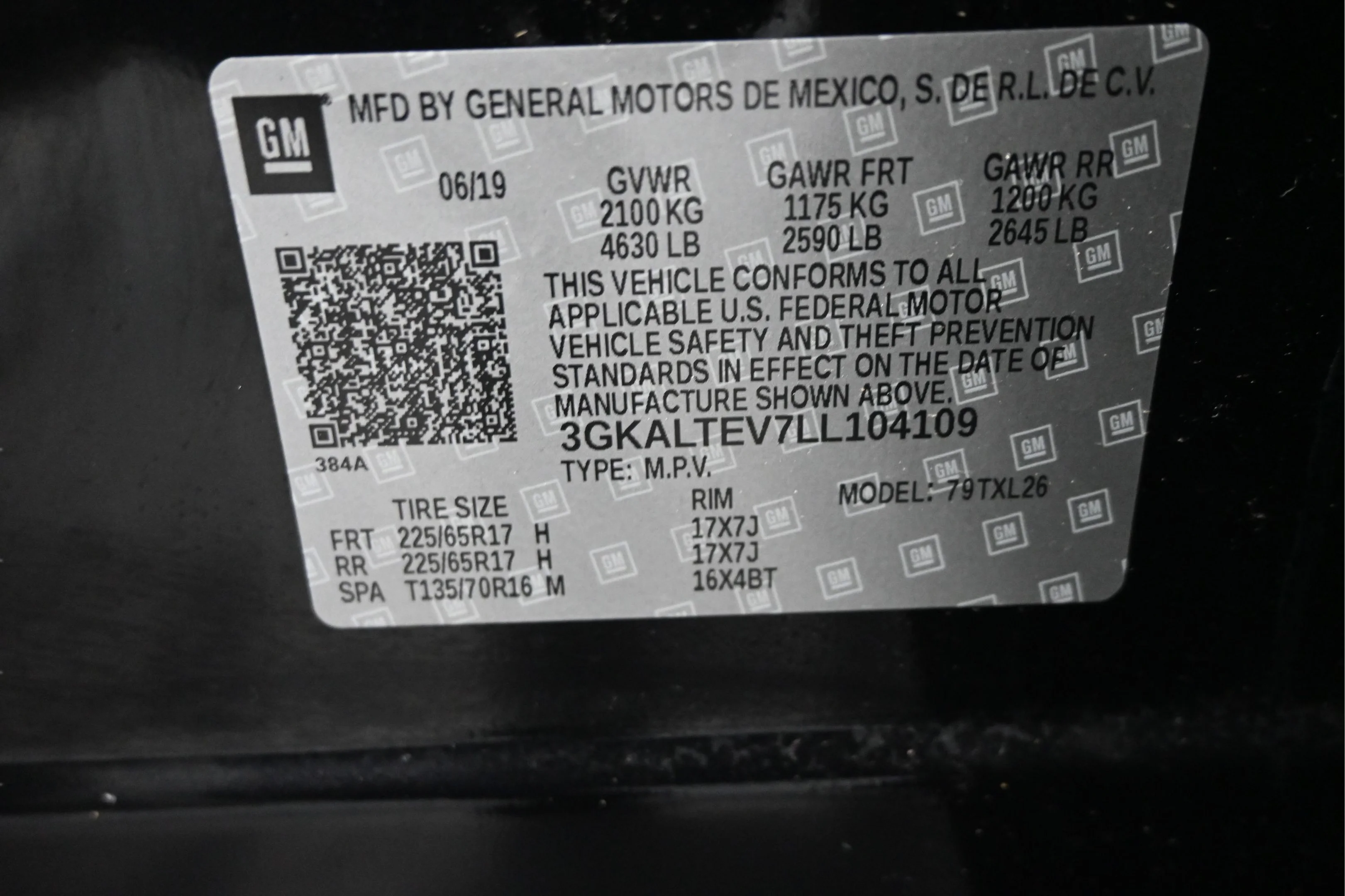 Used 2020 Ebony Twilight Metallic GMC SLE image 23
