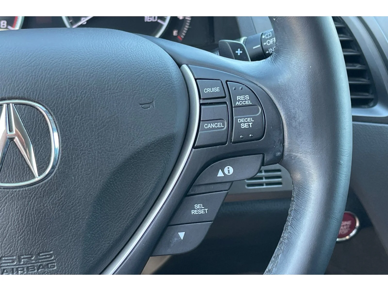 Used 2017 White Diamond Pearl Acura w/AcuraWatch Plus image 39