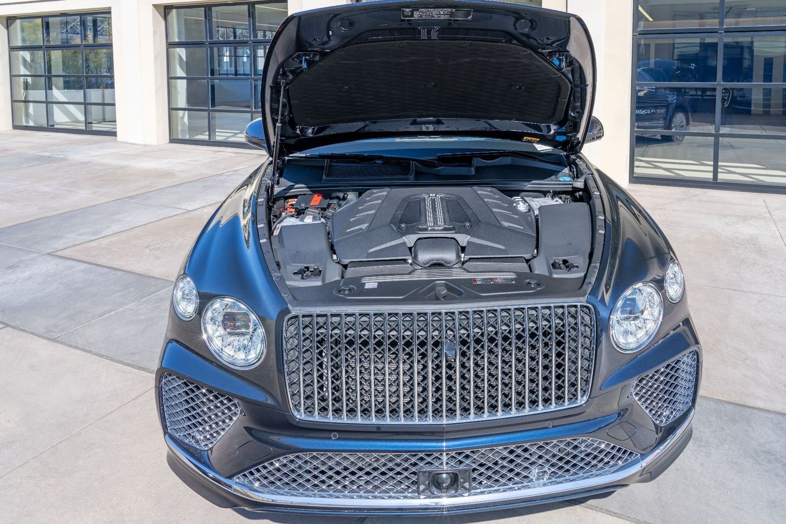 2024 Bentley Bentayga Azure - Photo 25