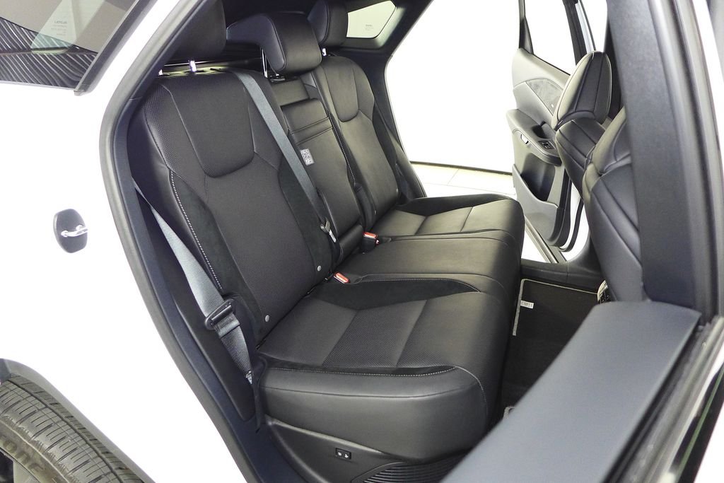 Used 2023 Ultra White Lexus 500h F SPORT Performance image 20