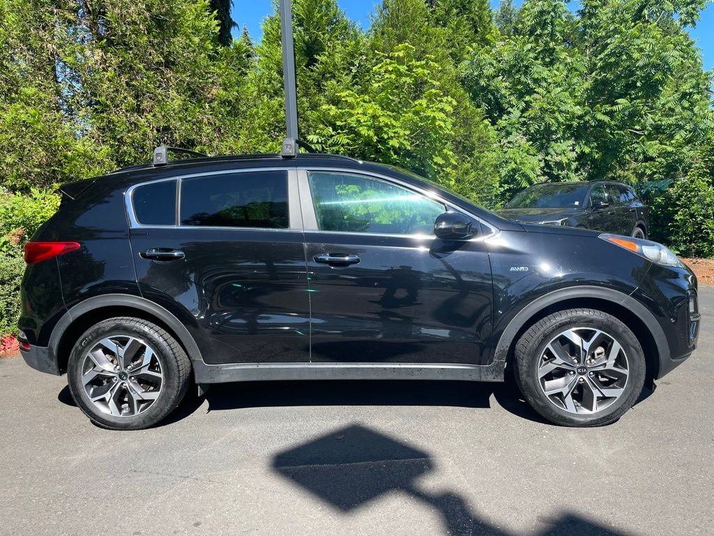Used 2022 Black Cherry Pearl Kia EX image 3