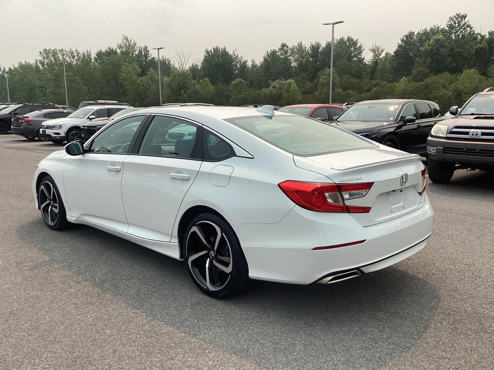 Used 2020 Platinum White Pearl Honda Sport image 5