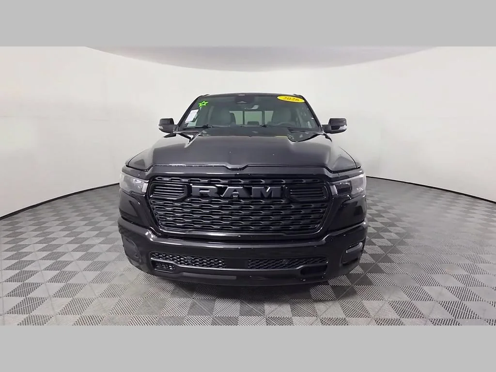 New 2026 Diamond Black Crystal Pearl-Coat Exterior Paint RAM Big Horn image 39