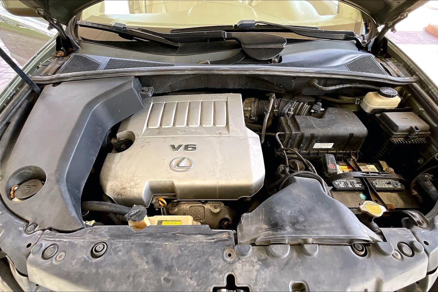 Used 2008 Desert Sage Metallic Lexus  image 27