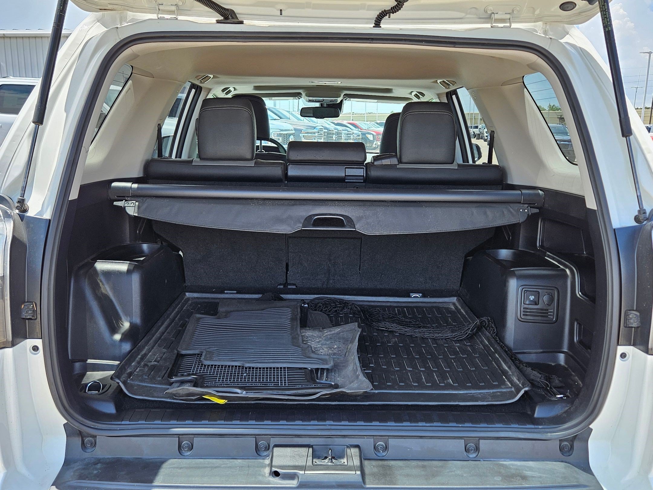 Used 2022 Blue Toyota SR5 Premium image 25