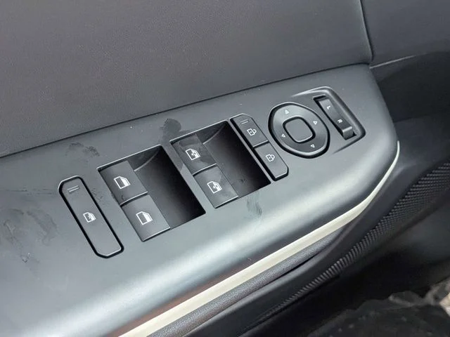 New 2026 Snow White Pearl Kia GT-Line Turbo image 21