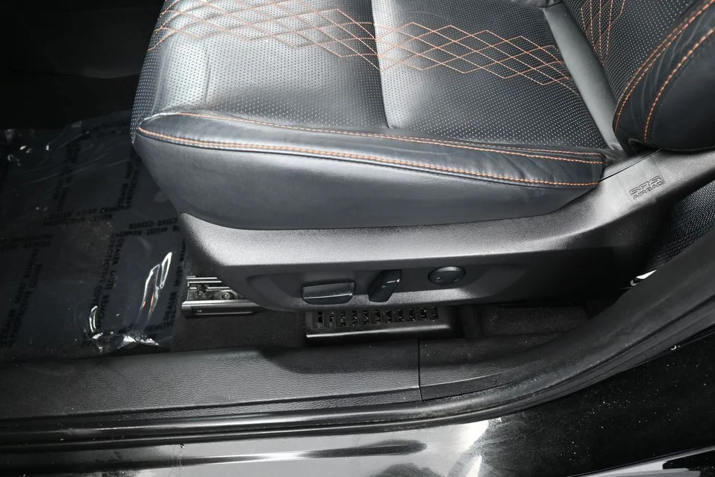 Used 2022 Black Mitsubishi SEL image 17
