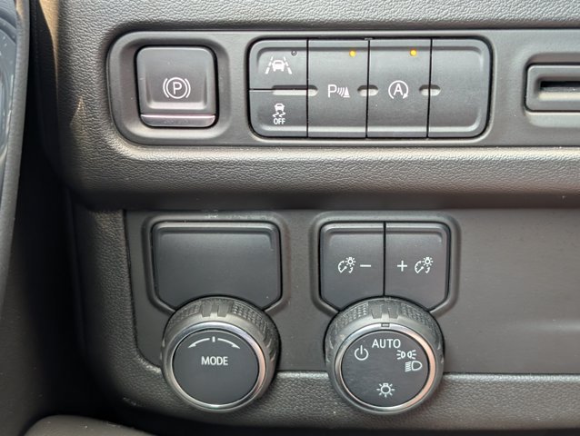 Used 2024 White Chevrolet LT image 23