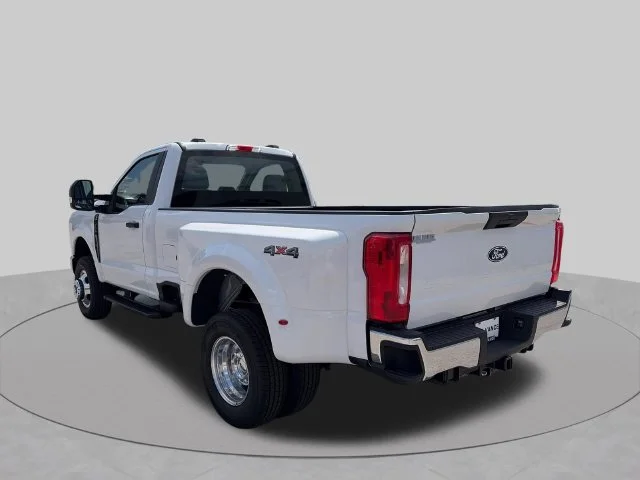 New 2027 Oxford White Ford F-350® XL image 4