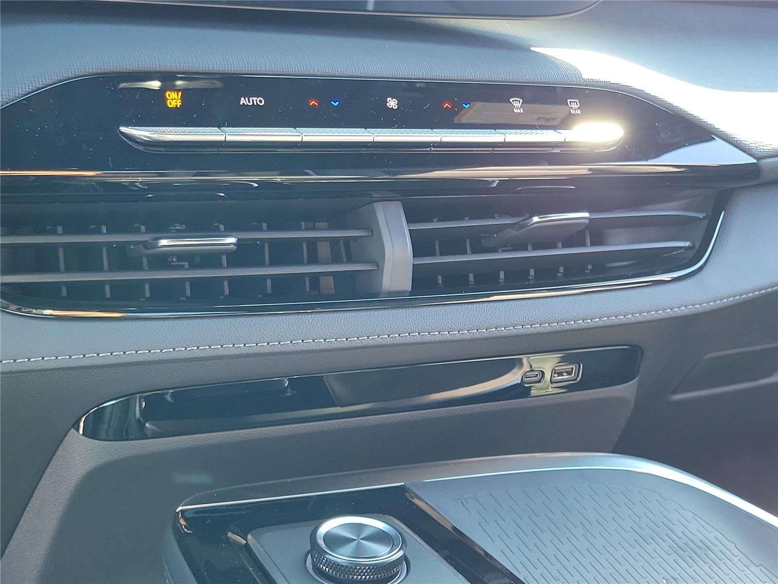 2026 Buick Enclave Sport Touring - Photo 28