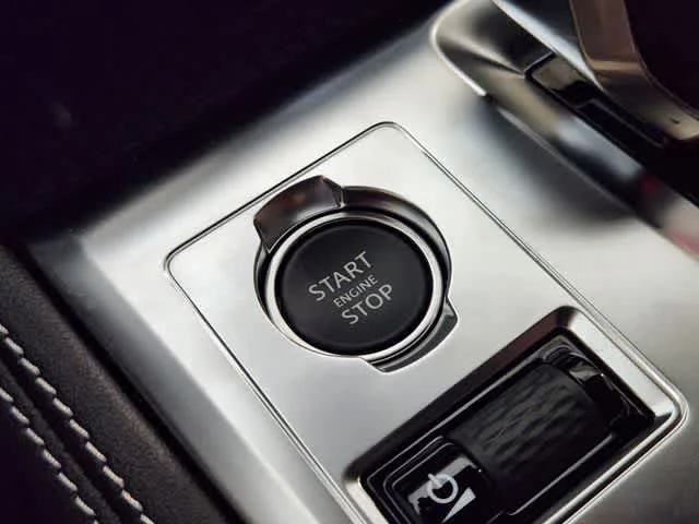 New 2026 Fuji White Jaguar R-Dynamic S image 33
