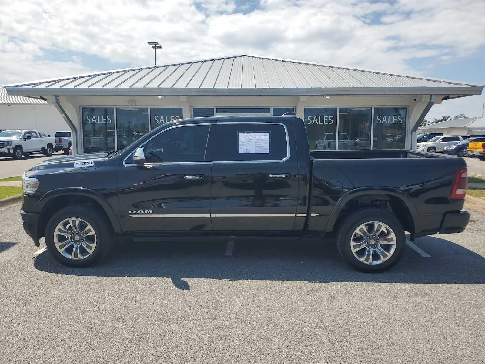 Used 2022  Ram Limited image 2