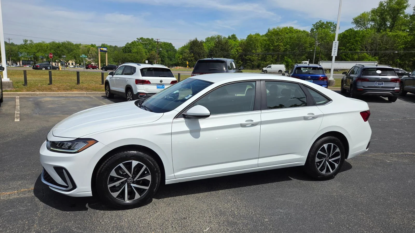 New 2026 Pure White Volkswagen S image 10