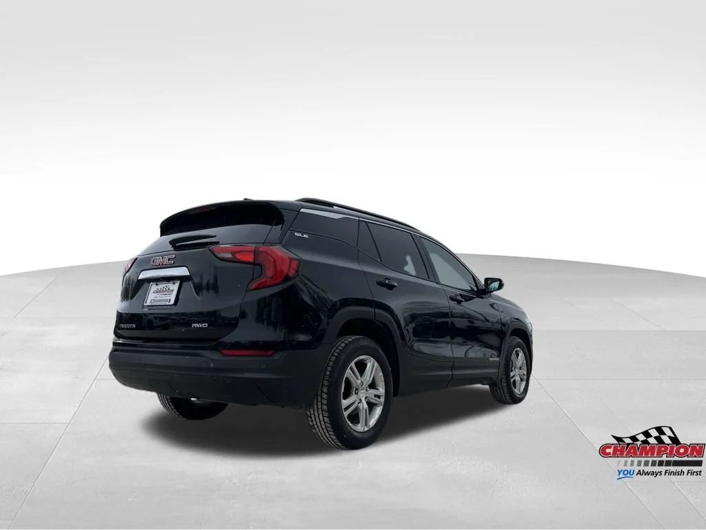 Used 2018 Black GMC SLE image 12