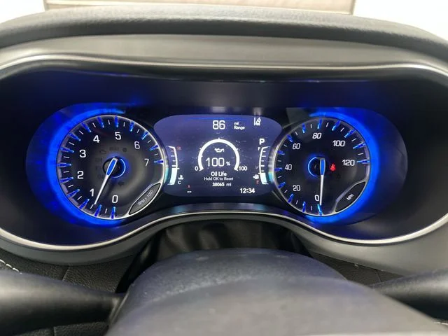 Used 2025 Blue Chrysler Limited image 11