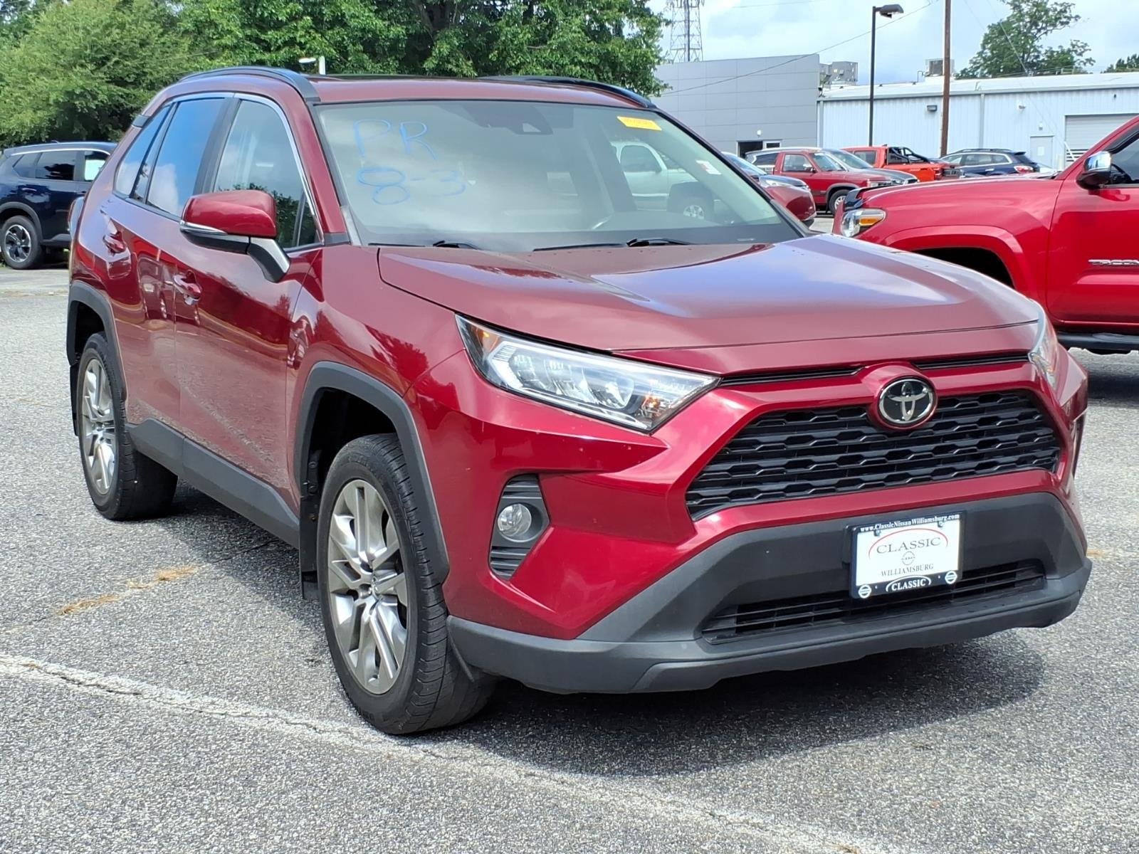 Used 2019 Ruby Flare Pearl Toyota XLE Premium image 2